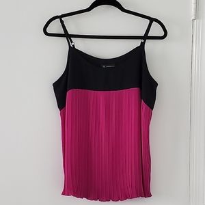 Inc International Concepts Sz Large sleeveless cami pleats fuschia black top